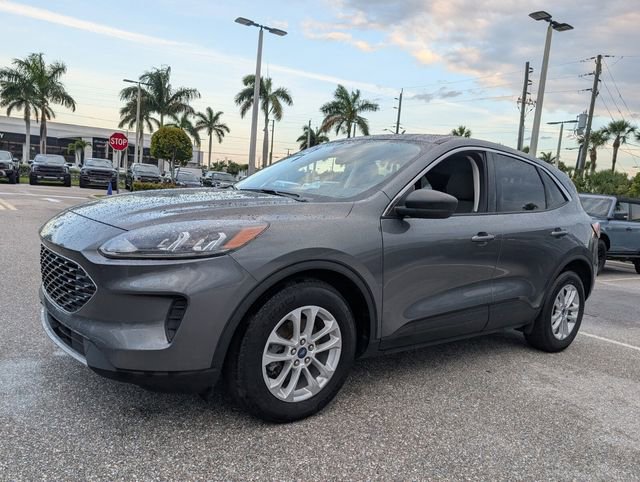 Certified 2022 Ford Escape SE FWD image 3