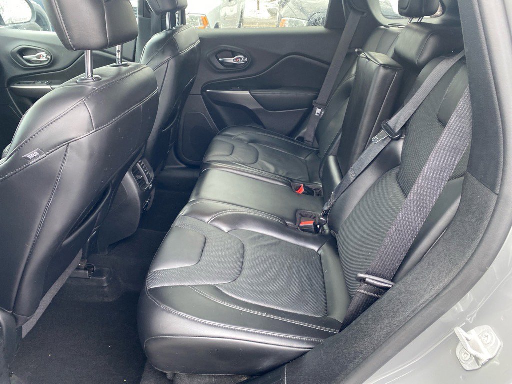 Used 2020 Jeep Cherokee Limited image 22