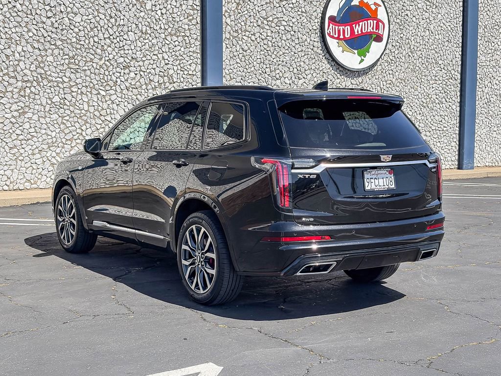 Used 2023 Cadillac XT6 Sport image 2
