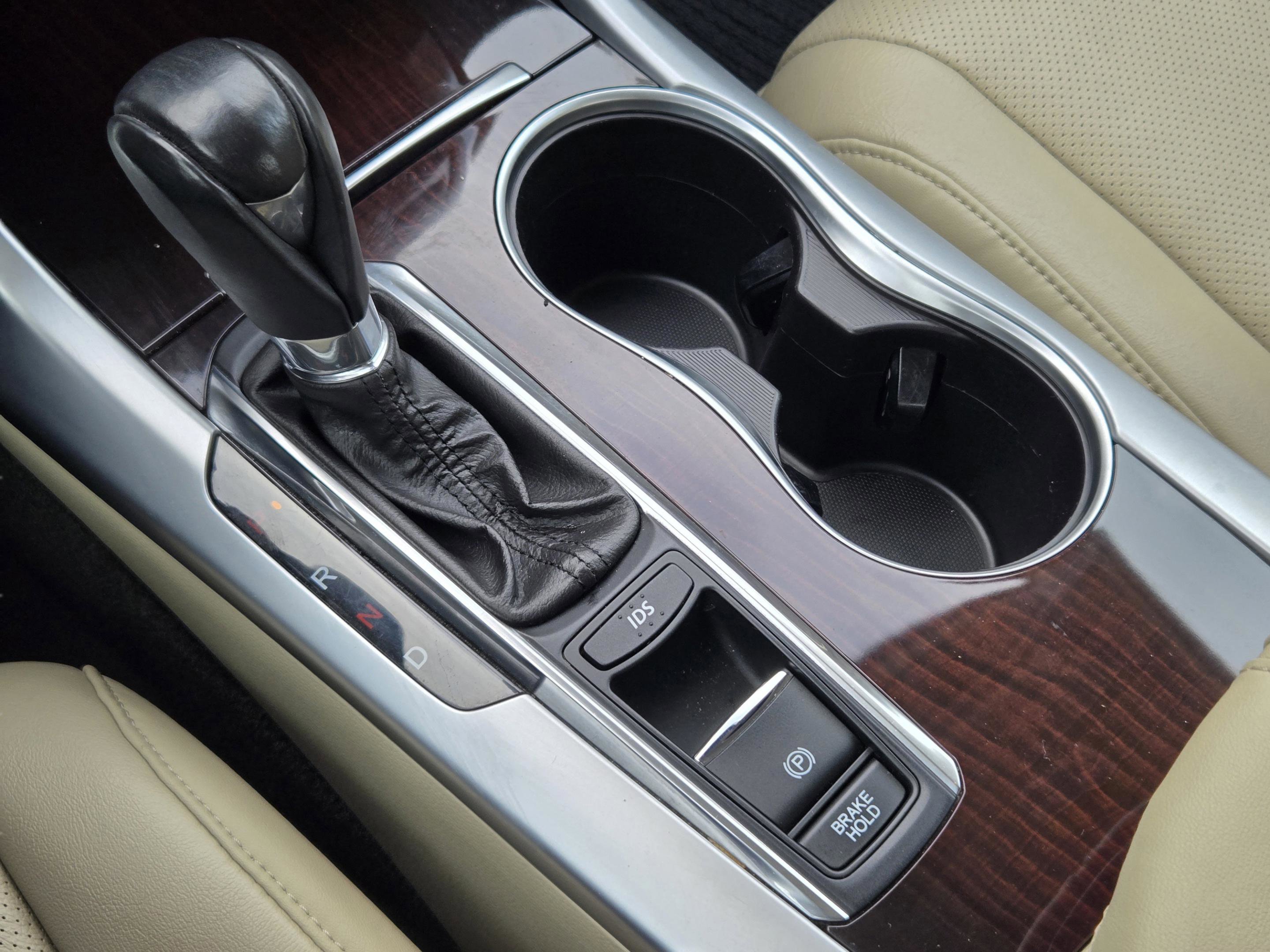 Used 2015 Acura TLX w/ Technology Package FWD image 18