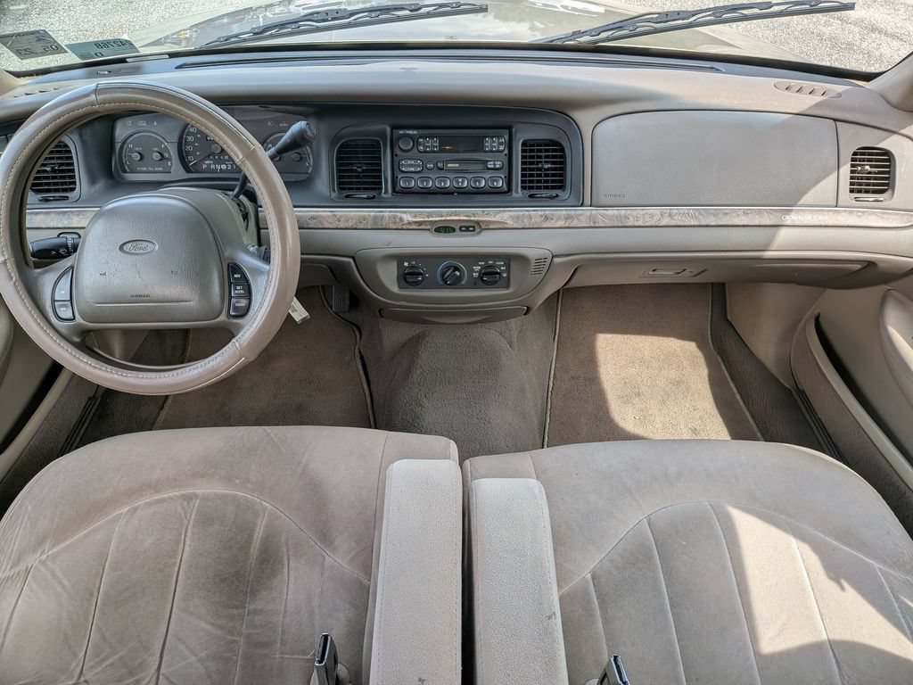 Used 1999 Ford Crown Victoria RWD image 25