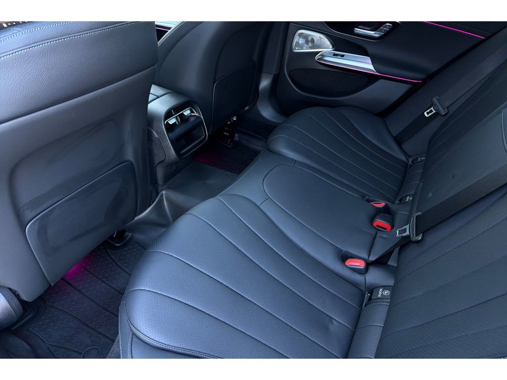 Used 2025 Mercedes-Benz E 350 Sedan image 13