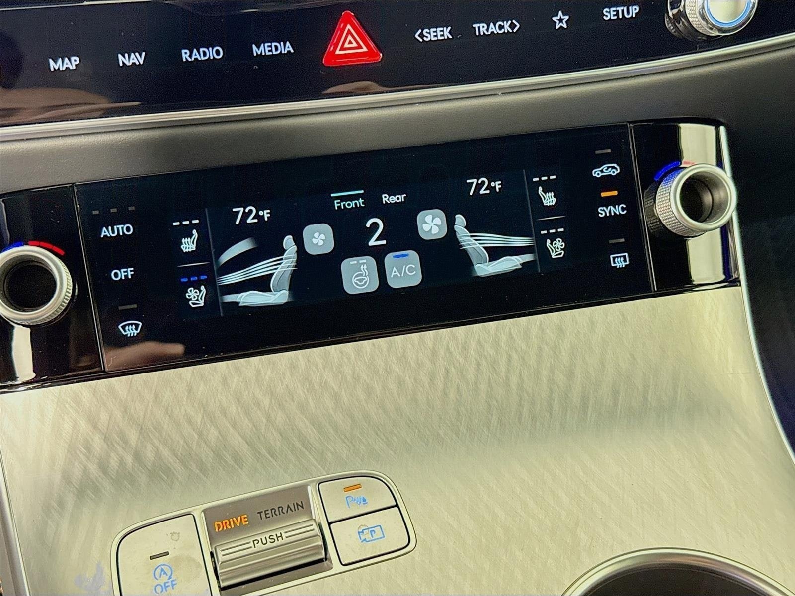 New 2026 Genesis GV70 2.5T Sport Prestige AWD/4WD image 18