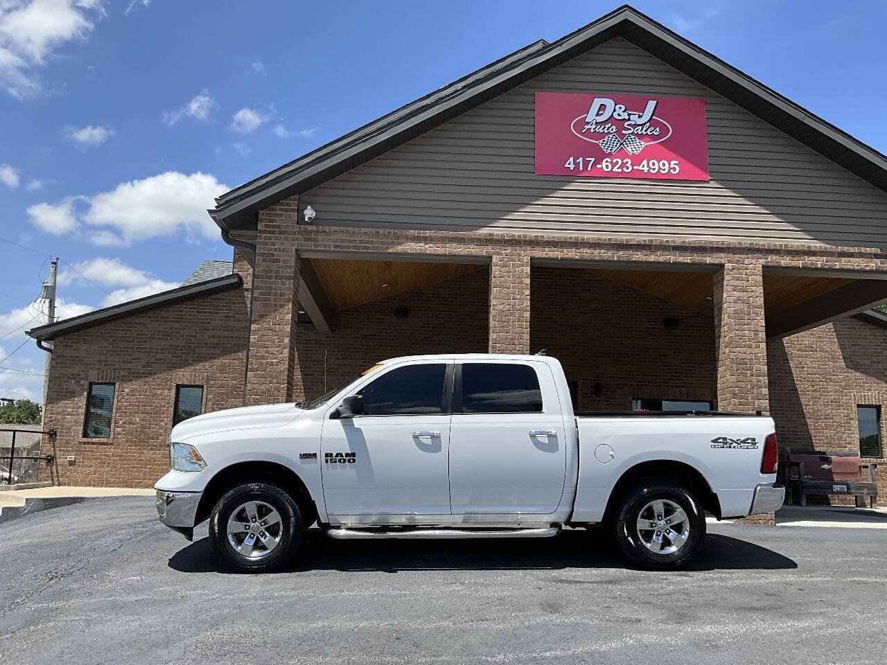 Used 2014 RAM 1500 Classic SLT w/ Remote Start & Security Group AWD/4WD image 33