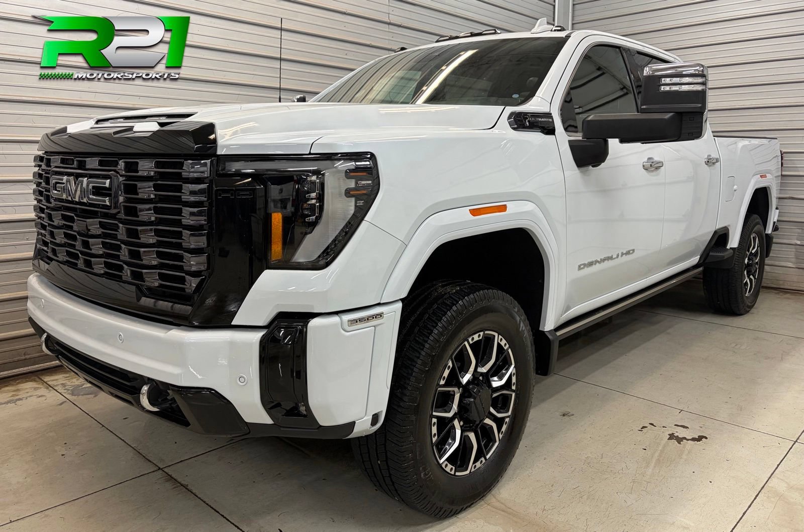 Used 2026 GMC Sierra 3500 Denali Ultimate AWD/4WD image 1