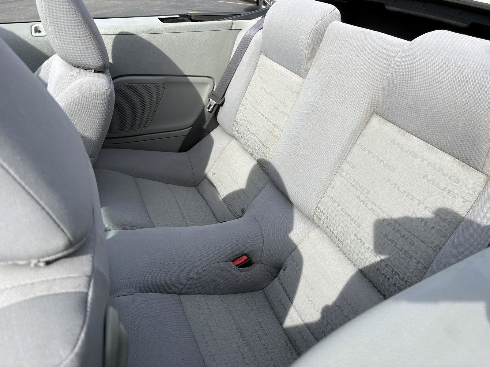 Used 2007 Ford Mustang Deluxe image 17