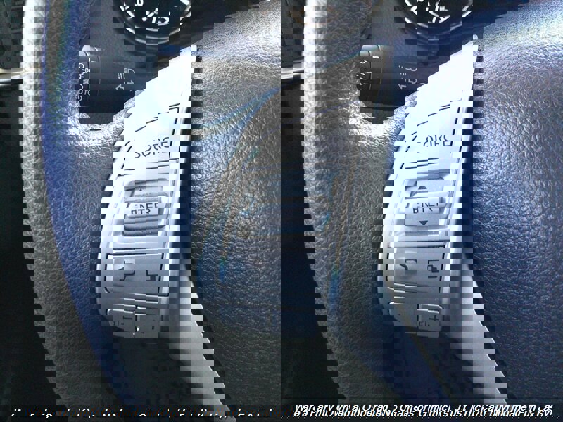 Used 2015 Nissan Rogue SV image 42