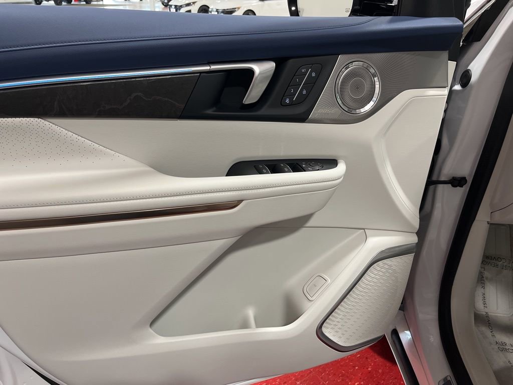 Used 2025 Buick Enclave Avenir w/ Super Cruise Package image 21