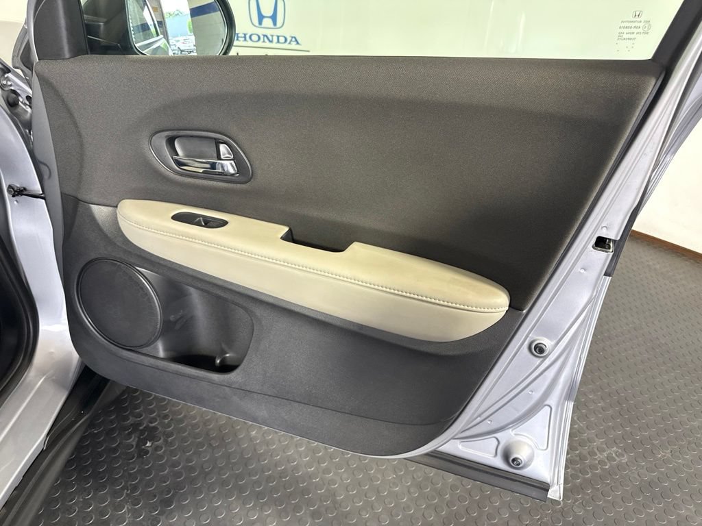 Used 2019 Honda HR-V LX image 5