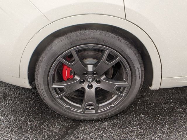 Used 2019 Maserati Levante S image 10