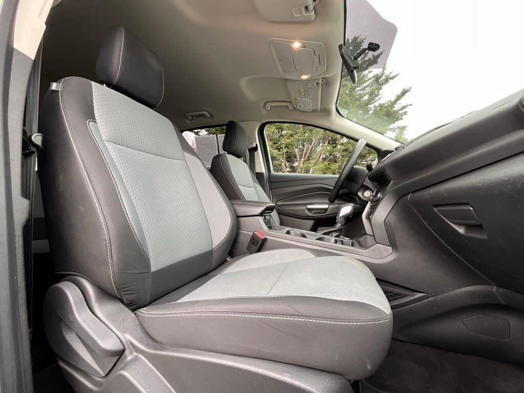 Used 2018 Ford Escape SE image 12