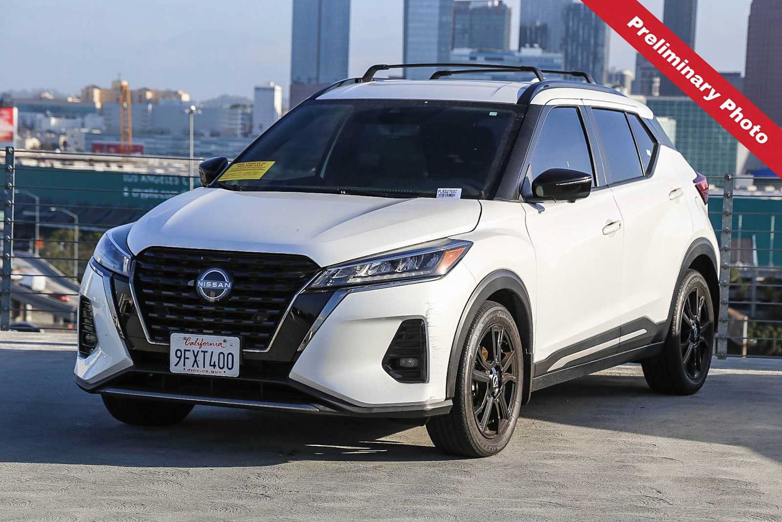 Used 2023 Nissan Kicks SR w/ SR Premium Package FWD image 1