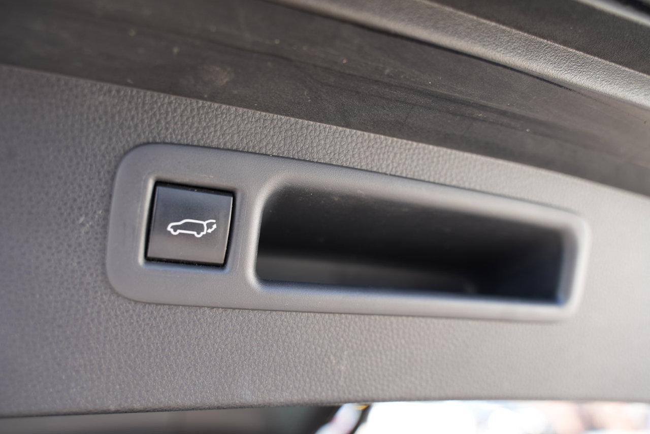 Used 2020 Toyota Highlander XLE image 21