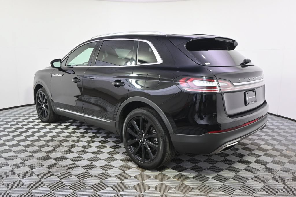 Used 2023 Lincoln Nautilus Reserve w/ Monochromatic Package AWD/4WD image 3