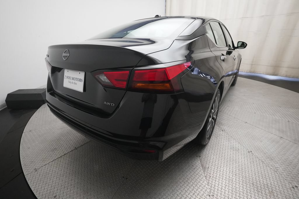 Used 2025 Nissan Altima 2.5 SV AWD/4WD image 13