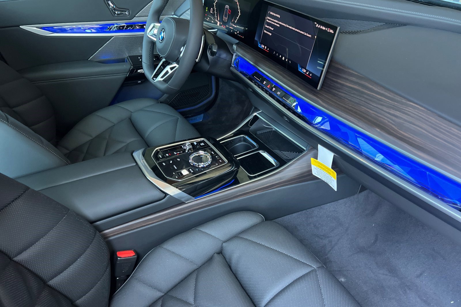 New 2025 BMW 740i image 27