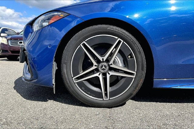 Used 2023 Mercedes-Benz C 300 4MATIC Sedan image 5