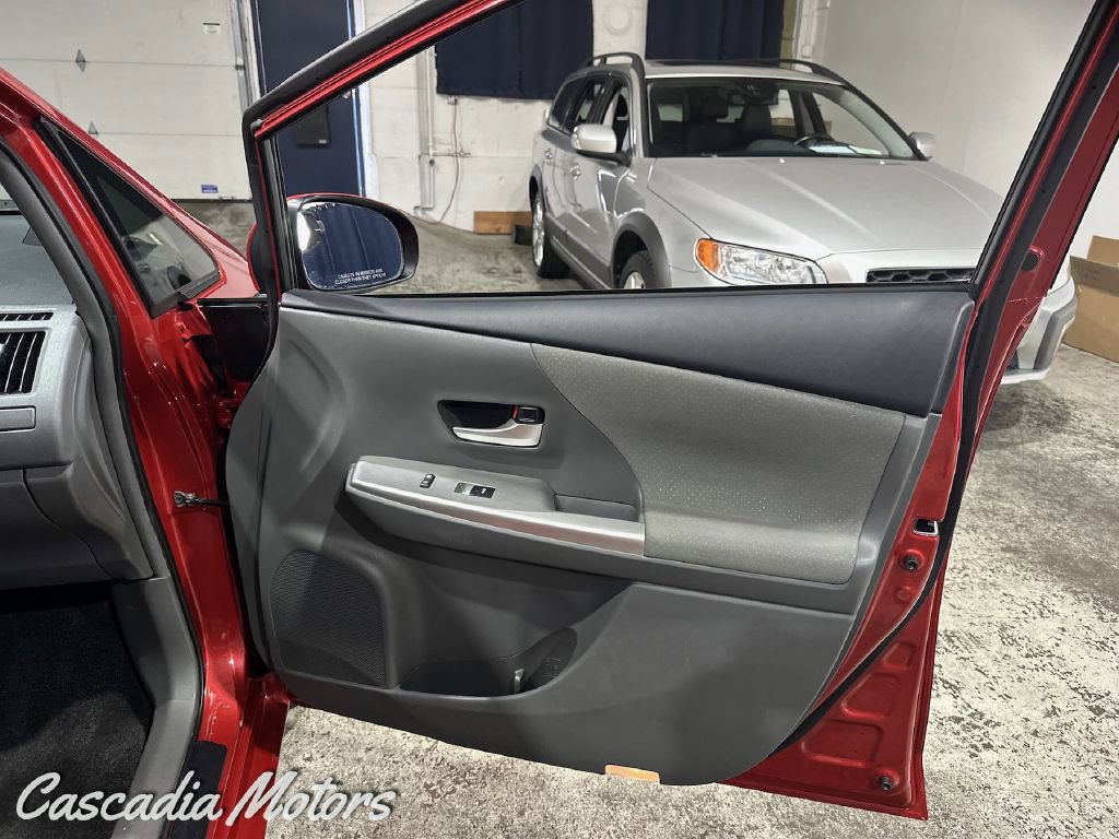 Used 2012 Toyota Prius V Three image 22