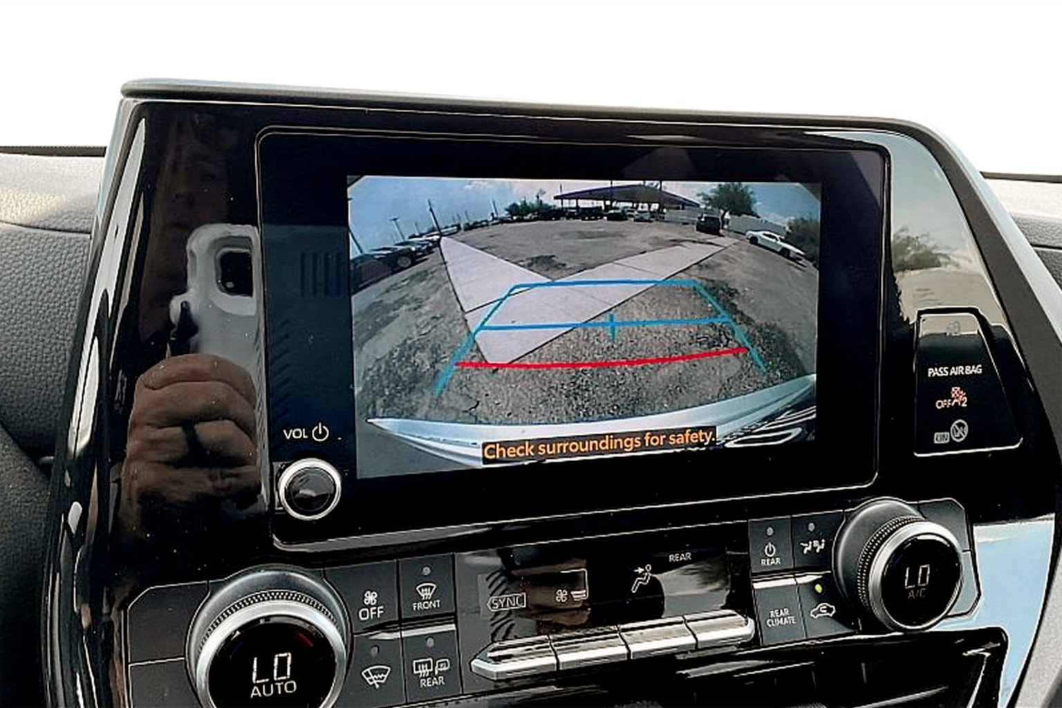 Used 2024 Toyota Highlander LE image 20