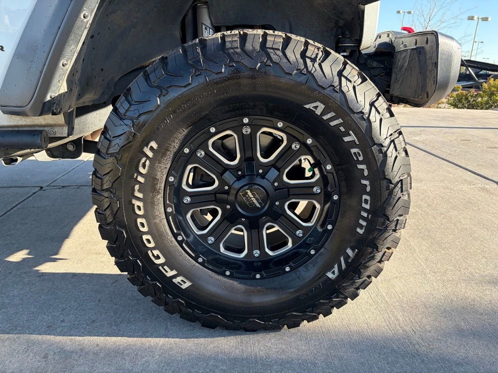 Used 2020 Jeep Gladiator Rubicon AWD/4WD image 9