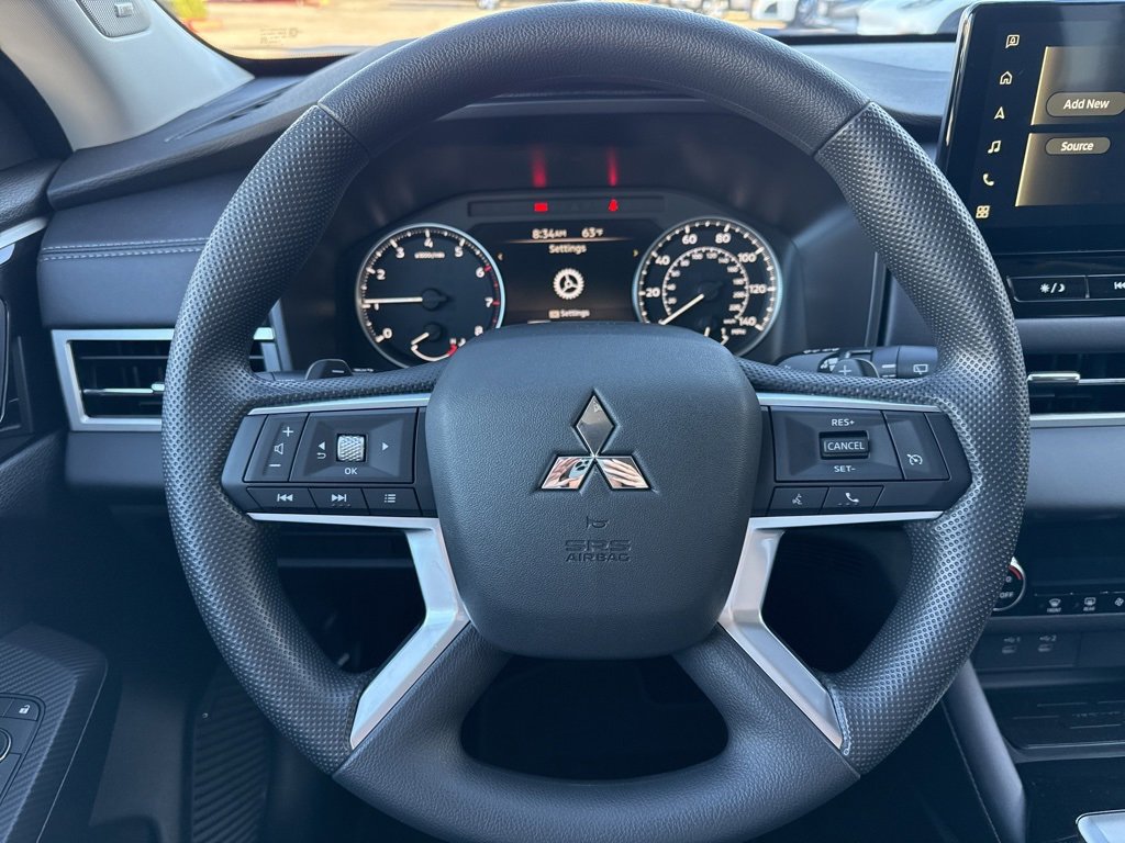 New 2025 Mitsubishi Outlander ES image 15