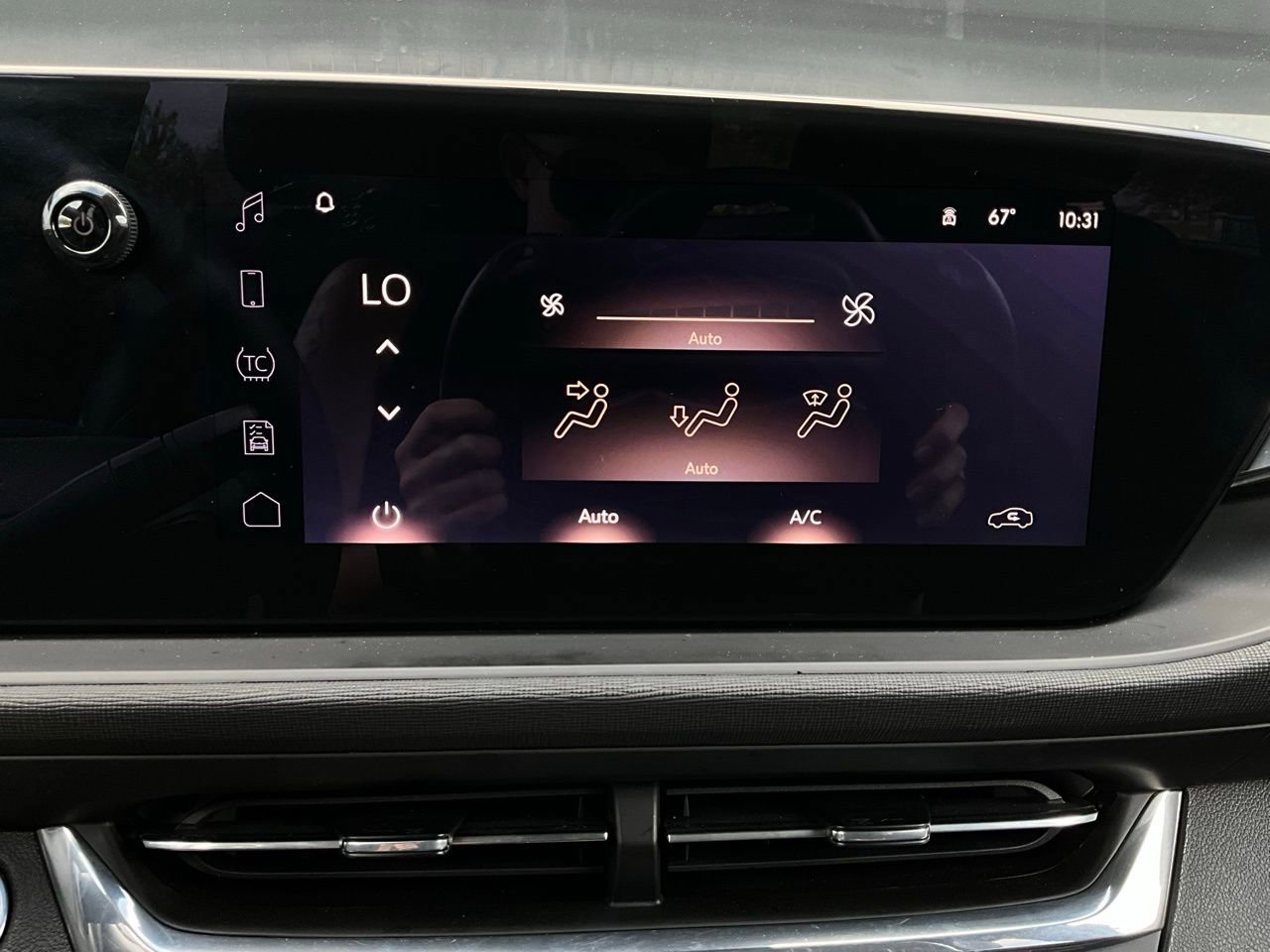 Used 2025 Buick Envista Preferred image 29