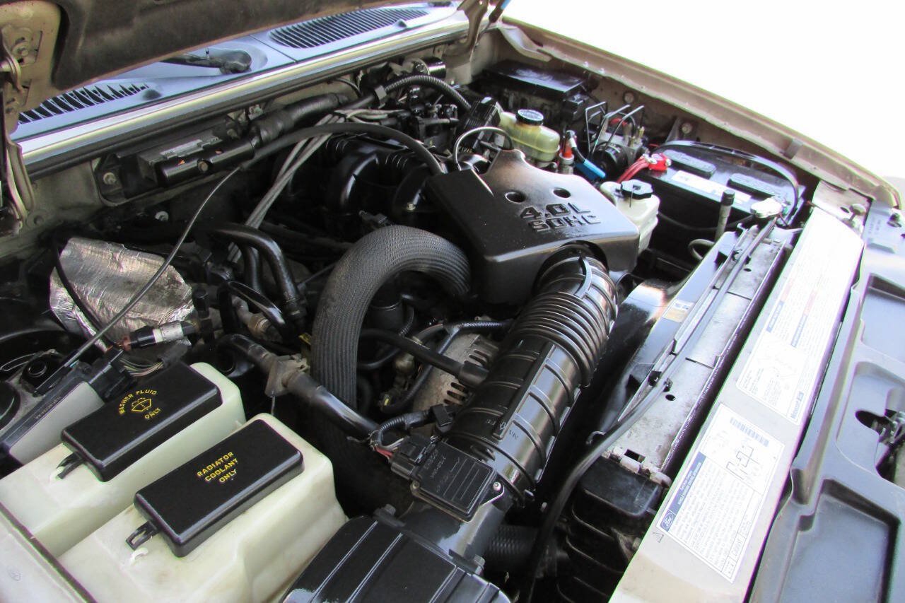 Used 2001 Ford Explorer Sport Trac 2WD image 30