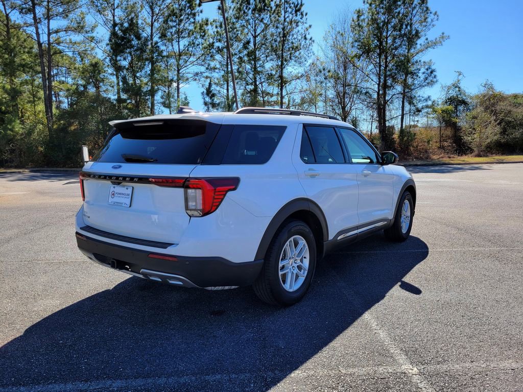 Certified 2025 Ford Explorer Active w/ Active Comfort Package image 5