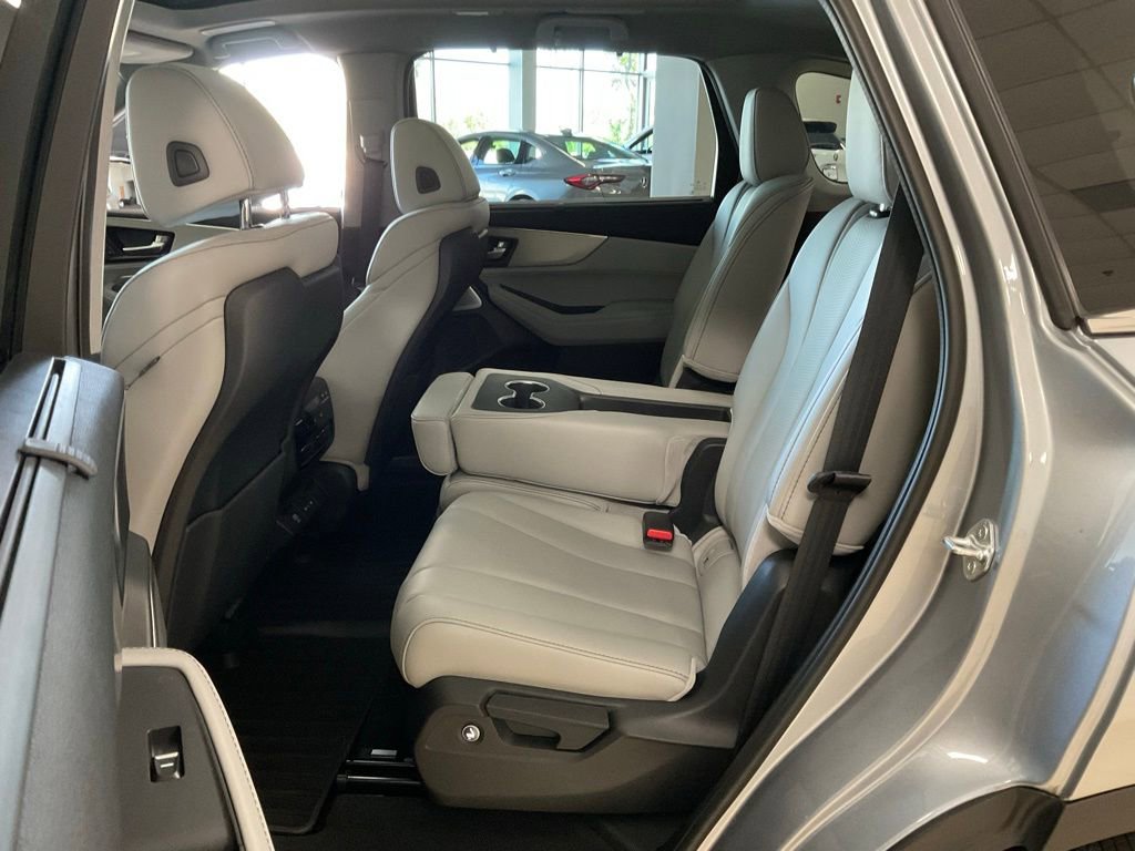 Certified 2025 Acura MDX w/ Technology Package AWD/4WD image 25