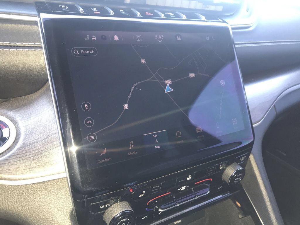 Used 2021 Jeep Grand Cherokee L Limited AWD/4WD image 16