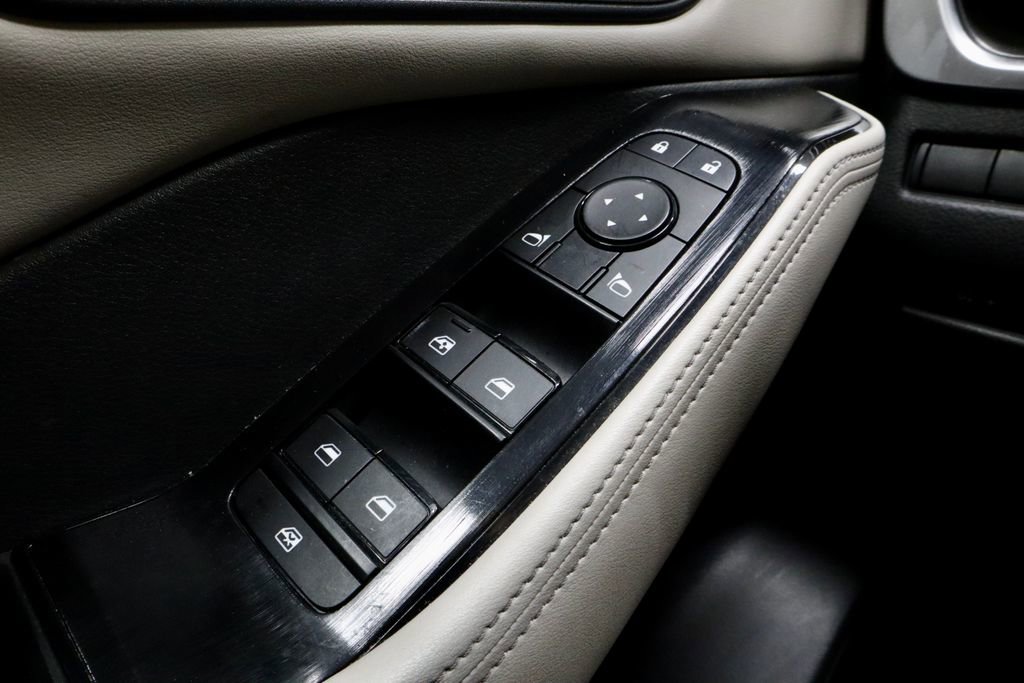 Certified 2025 Nissan Rogue SV AWD/4WD image 23