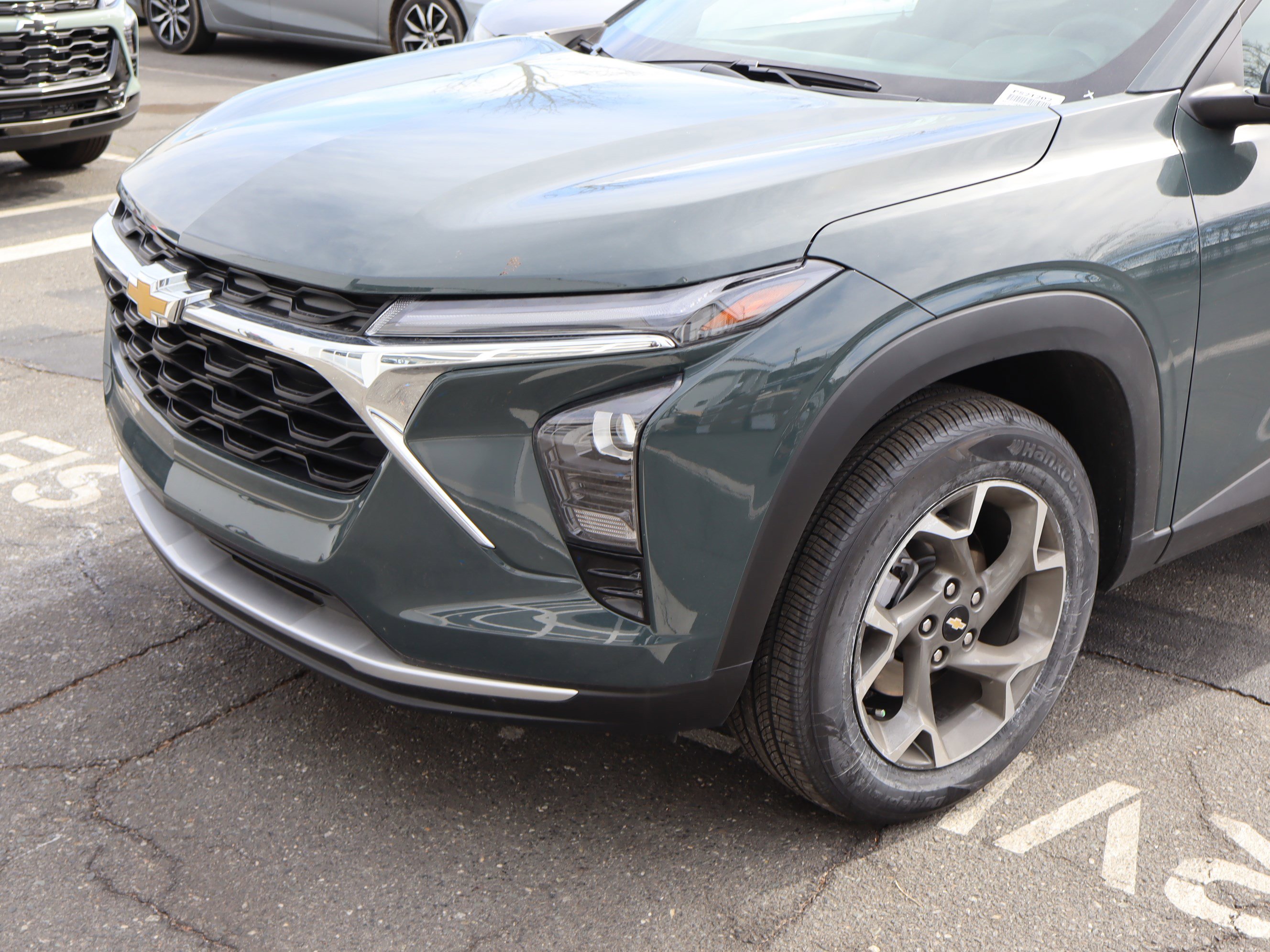 Used 2025 Chevrolet Trax LT w/ Driver Confidence Package image 17