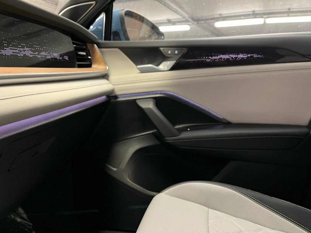 New 2026 Volkswagen Tiguan SEL R-Line image 33