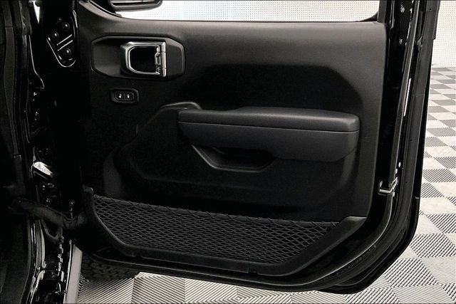 Used 2025 Jeep Wrangler Unlimited Rubicon 4xe w/ Safety Group image 21