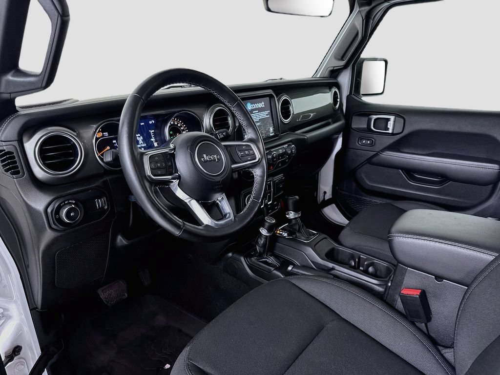 Used 2023 Jeep Wrangler Unlimited Sahara w/ Cold Weather Group AWD/4WD image 10
