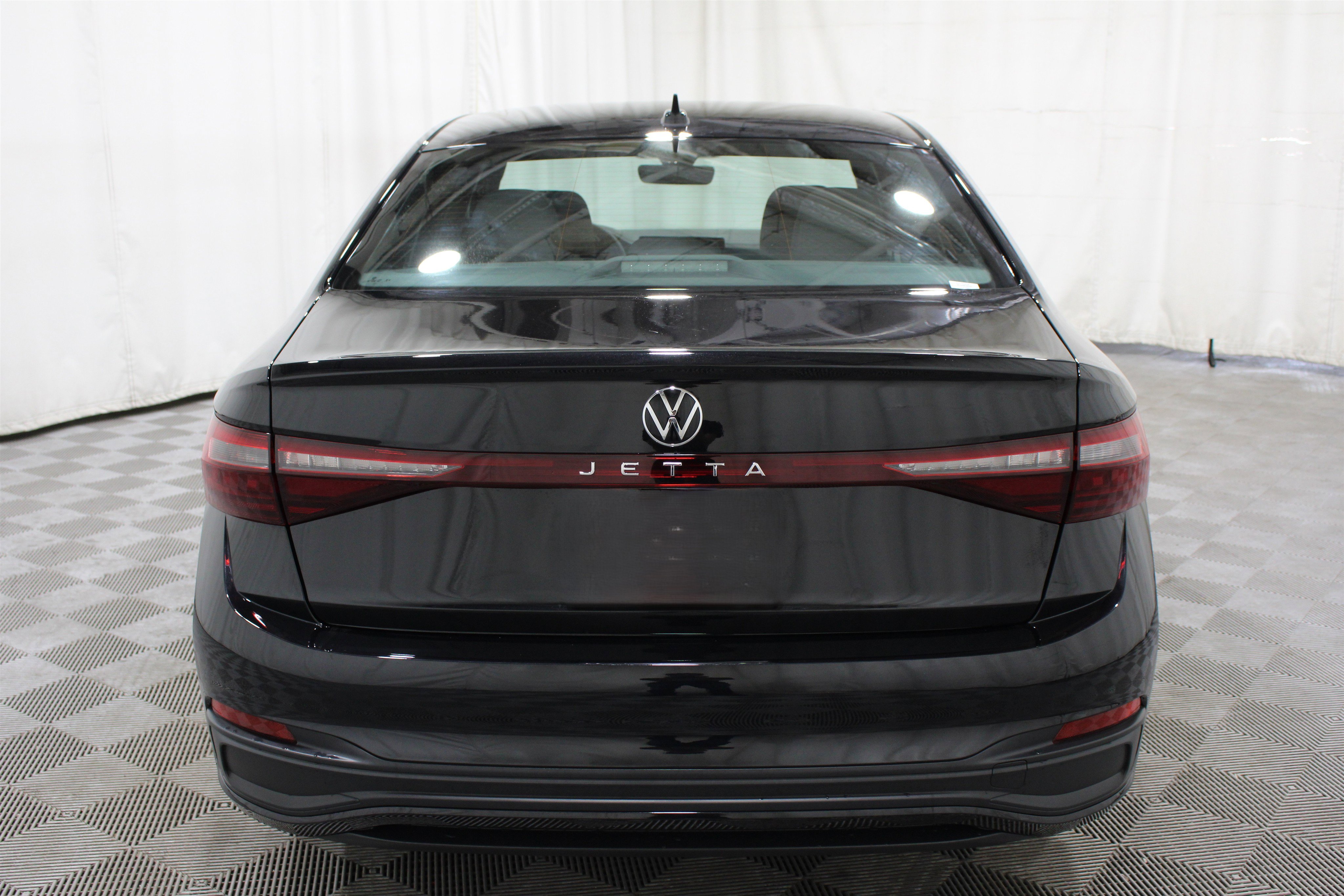 Used 2025 Volkswagen Jetta Sport FWD image 31