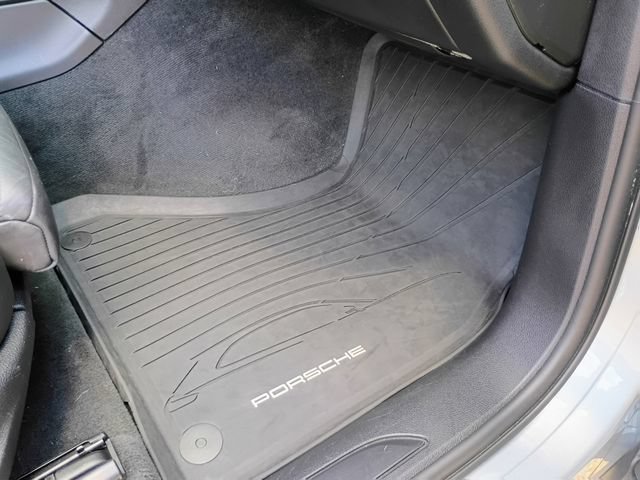 Used 2022 Porsche Macan AWD/4WD image 55