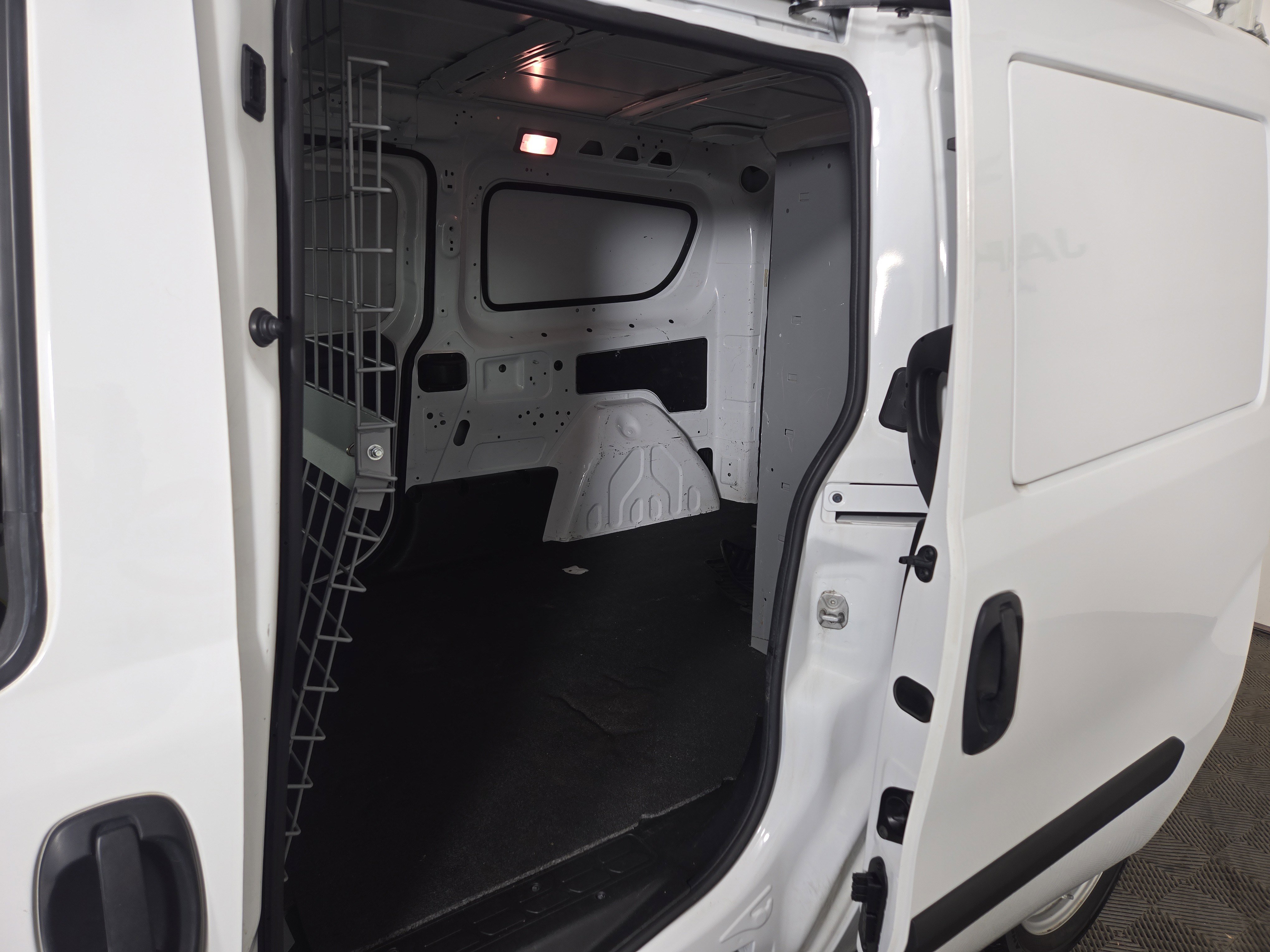 Used 2022 RAM ProMaster City Tradesman image 12