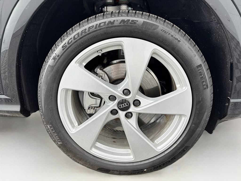 Used 2025 Audi Q5 Premium Plus w/ Premium Plus AWD/4WD image 32