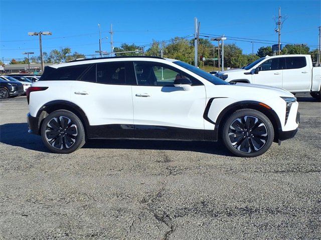 Used 2024 Chevrolet Blazer EV RS image 9