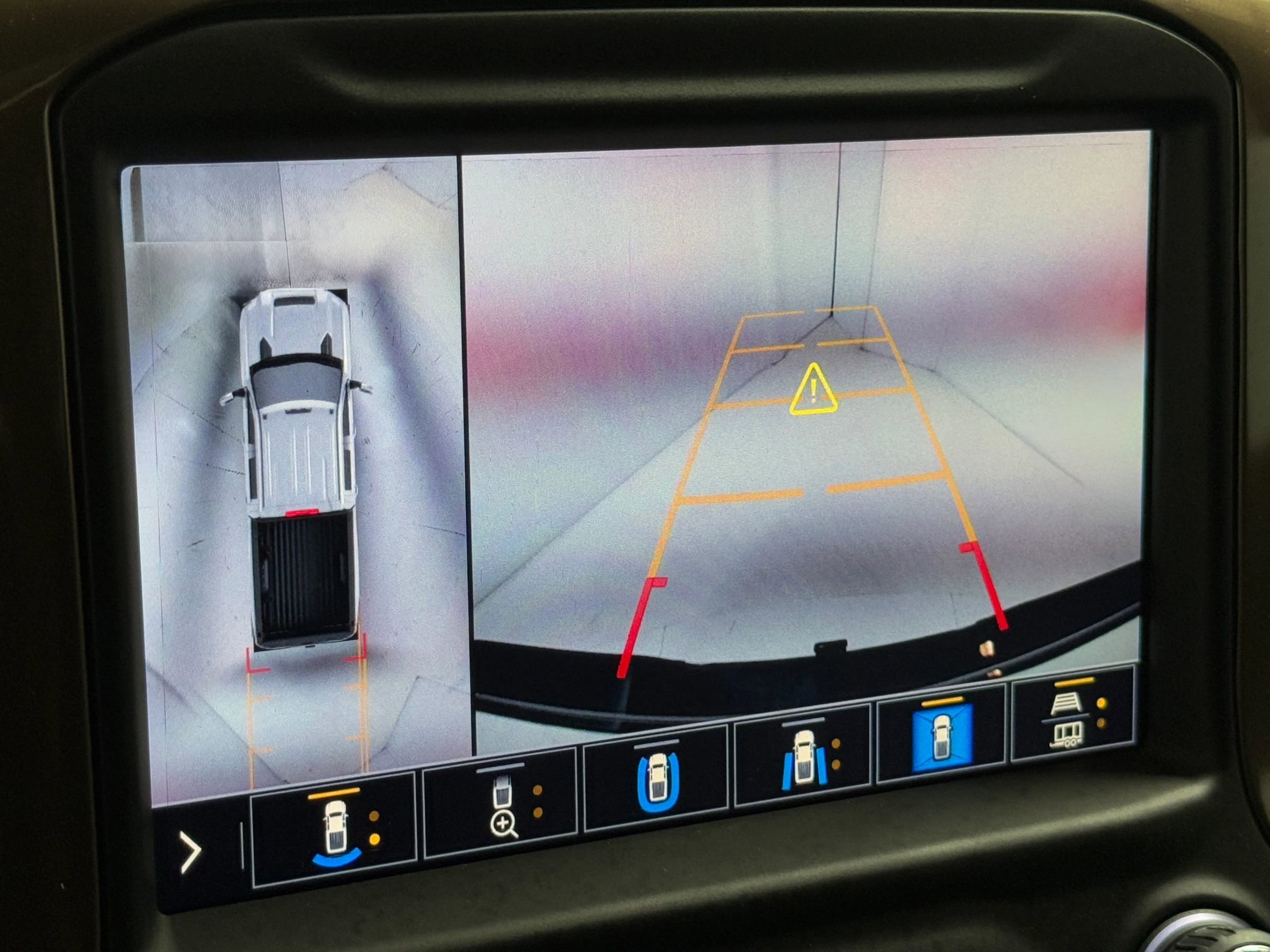 Used 2022 Chevrolet Silverado 2500 High Country w/ Technology Package image 44