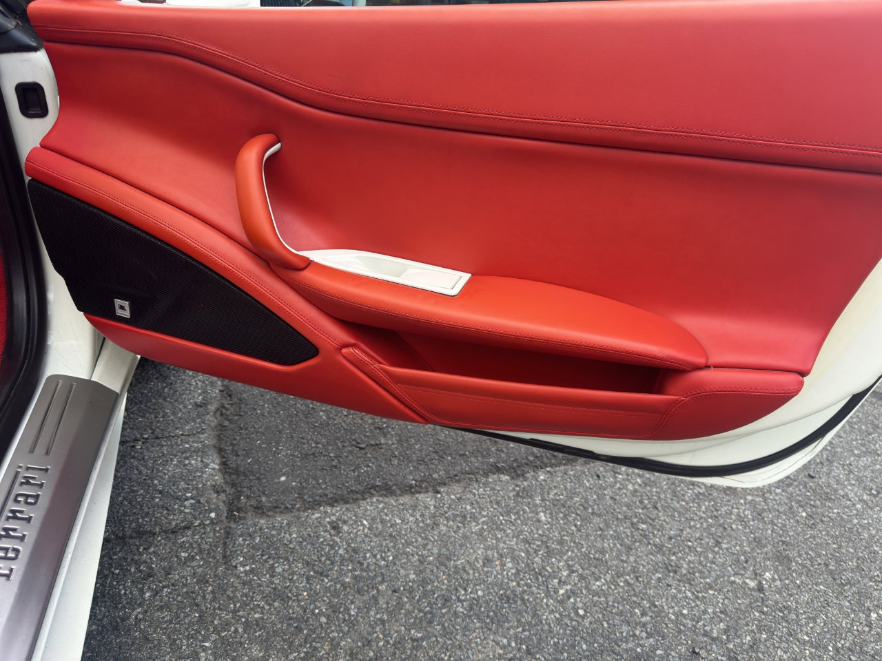 Used 2013 Ferrari 458 Spider 2dr Conv image 17