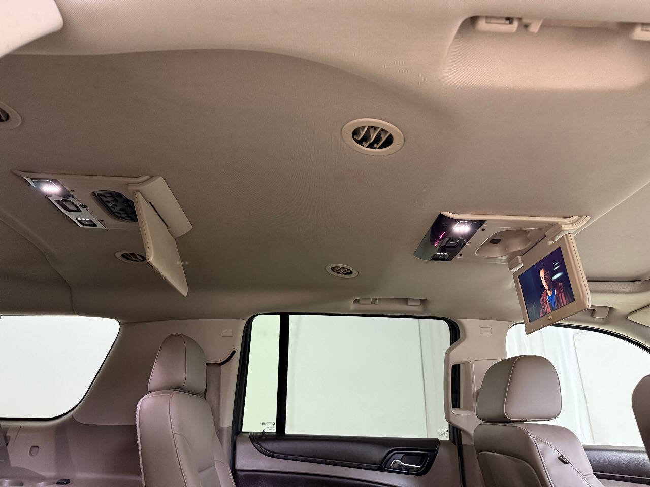 Used 2015 Chevrolet Suburban LTZ image 37