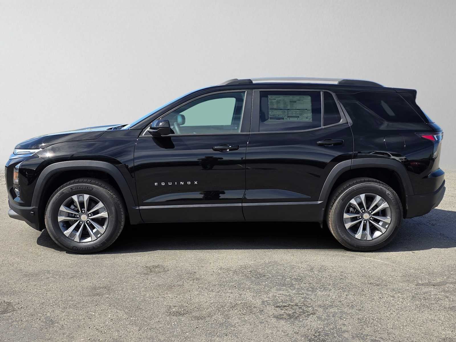 New 2026 Chevrolet Equinox LT w/ Safety and Technology Package AWD/4WD image 6