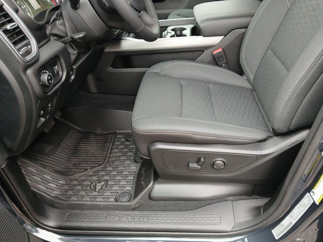 New 2026 RAM 1500 Big Horn w/ Night Edition image 18