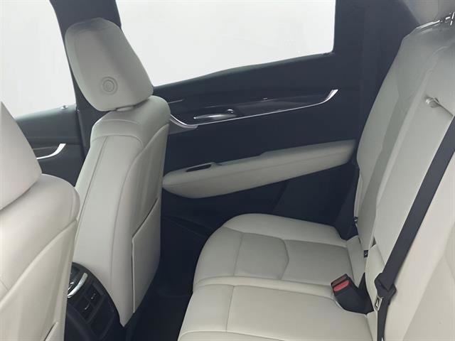 Certified 2022 Cadillac XT5 Sportv w/ Technology Package image 10