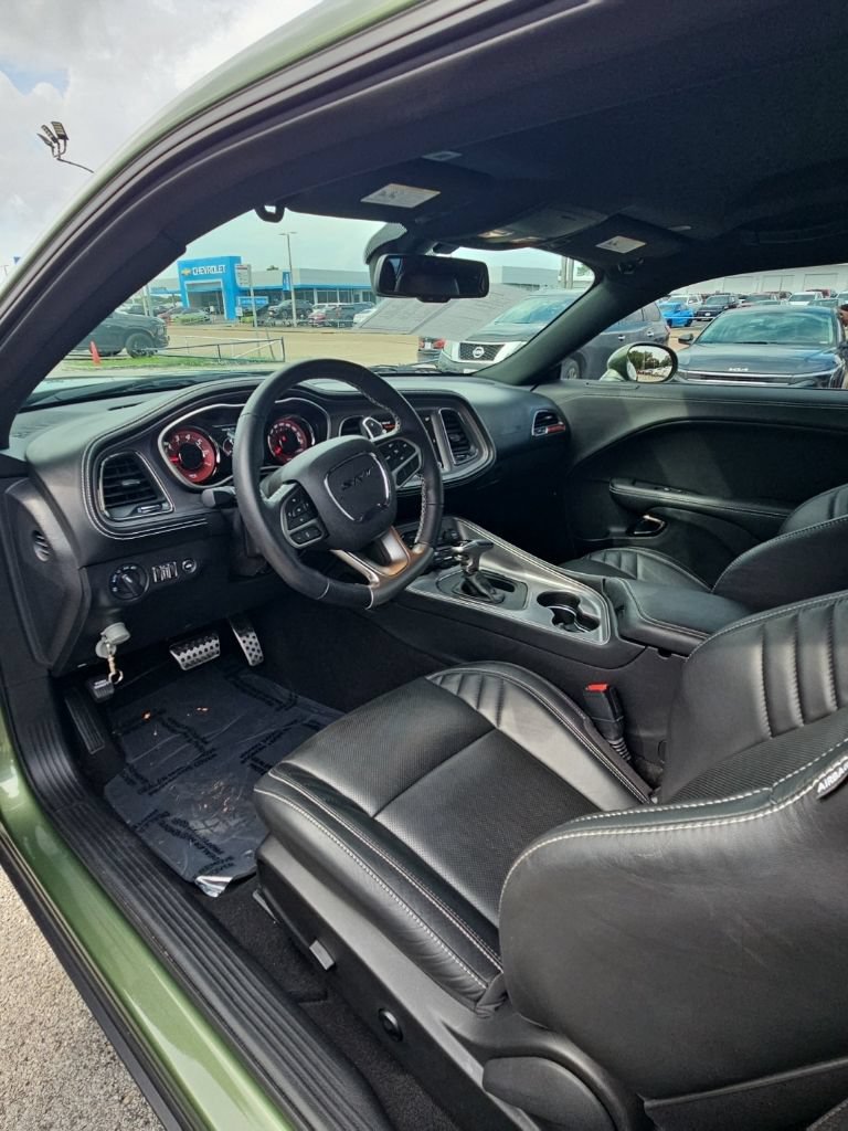 Used 2023 Dodge Challenger SRT Hellcat w/ Driver Convenience Group RWD image 12