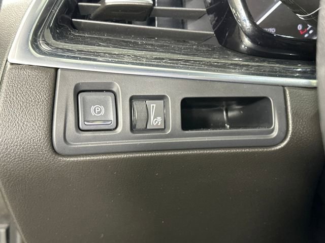 Used 2022 Cadillac XT5 Premium Luxury image 19