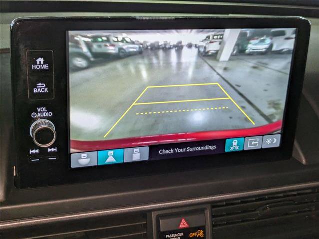 Used 2025 Honda Pilot Touring image 14