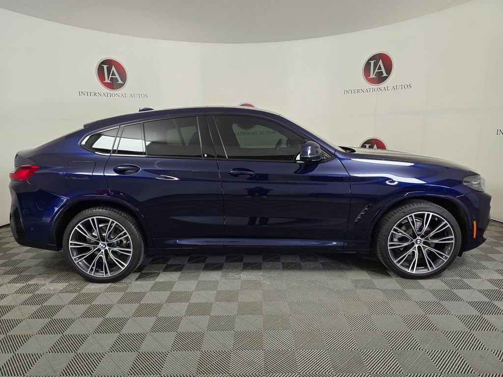 Certified 2023 BMW X4 xDrive30i w/ M Sport Package image 3